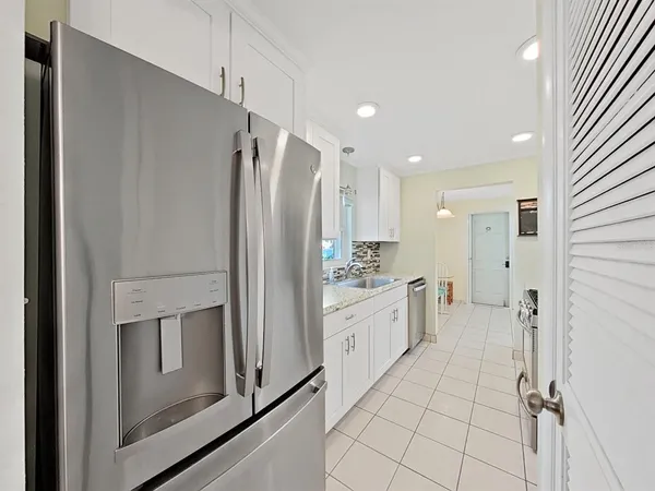 $1,900 | 10038 62nd Avenue North, Unit 8, St. Petersburg, FL 33708