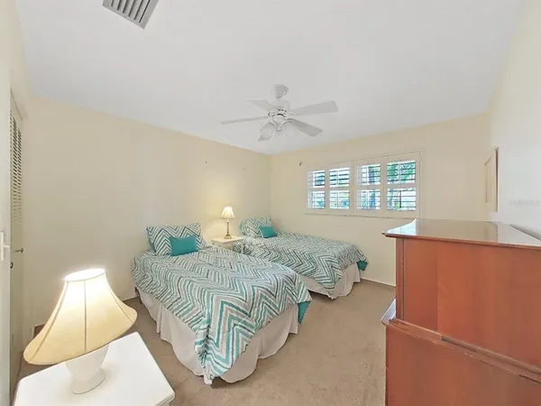 $1,900 | 10038 62nd Avenue North, Unit 8, St. Petersburg, FL 33708