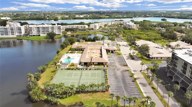 $1,900 | 10038 62nd Avenue North, Unit 8, St. Petersburg, FL 33708