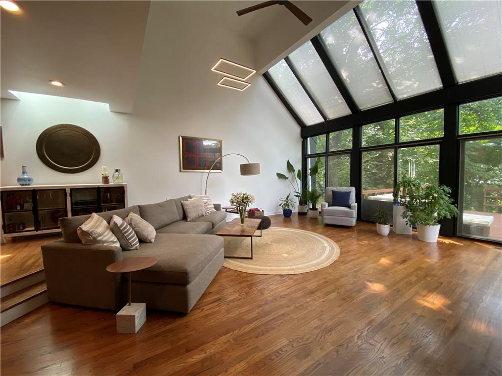 1934 Murdoch Road Pittsburgh, PA 15217 - Photo 12 of 25