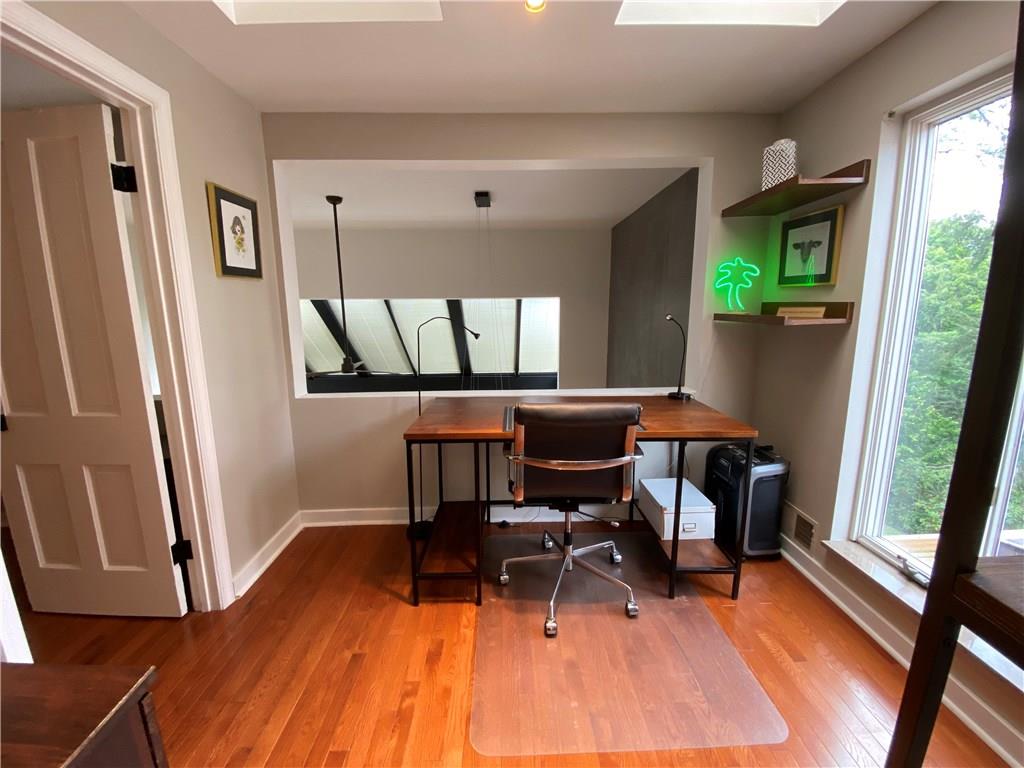 1934 Murdoch Road Pittsburgh, PA 15217 - Photo 16 of 25