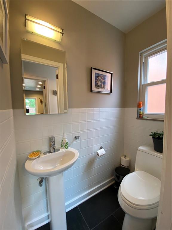 1934 Murdoch Road Pittsburgh, PA 15217 - Photo 5 of 25