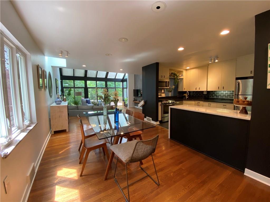 1934 Murdoch Road Pittsburgh, PA 15217 - Photo 8 of 25