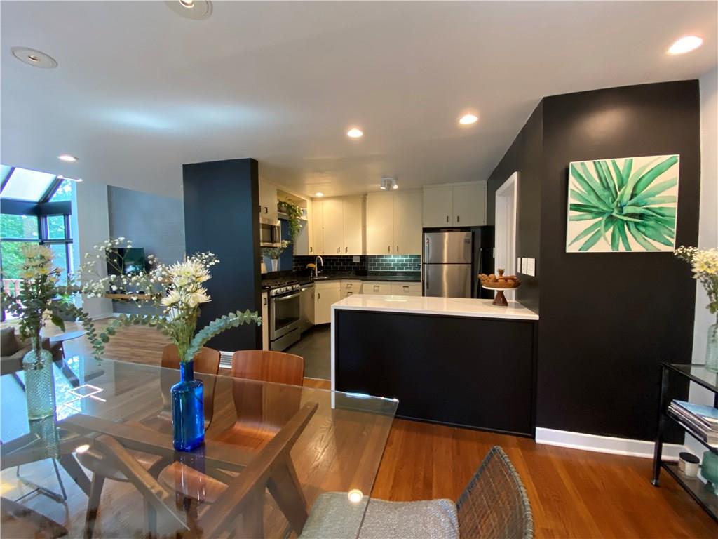 1934 Murdoch Road Pittsburgh, PA 15217 - Photo 9 of 25