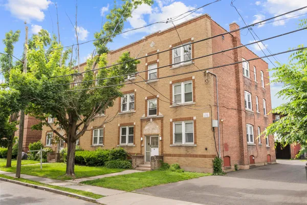 $1,399,900 | 36-38 School Street, Hartford, CT 06106