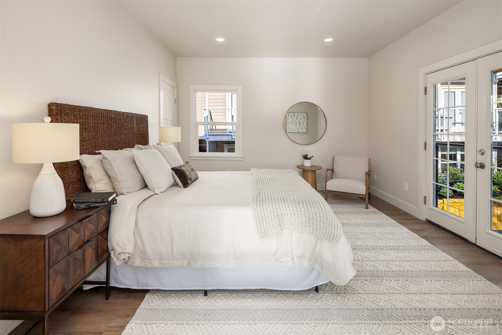 1307 West Boston Street Seattle, WA 98119 - Photo 13 of 30