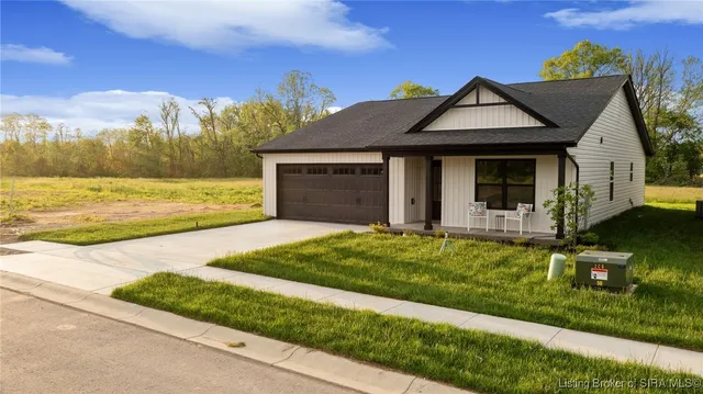 $279,900 | 5703 Harmony Wds Drive, Memphis, IN 47143