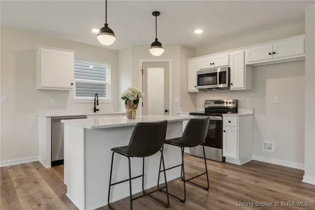 $279,900 | 5703 Harmony Wds Drive, Memphis, IN 47143