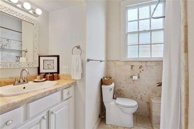 629 Lowerline Street New Orleans, LA 70118 - Photo 7 of 12