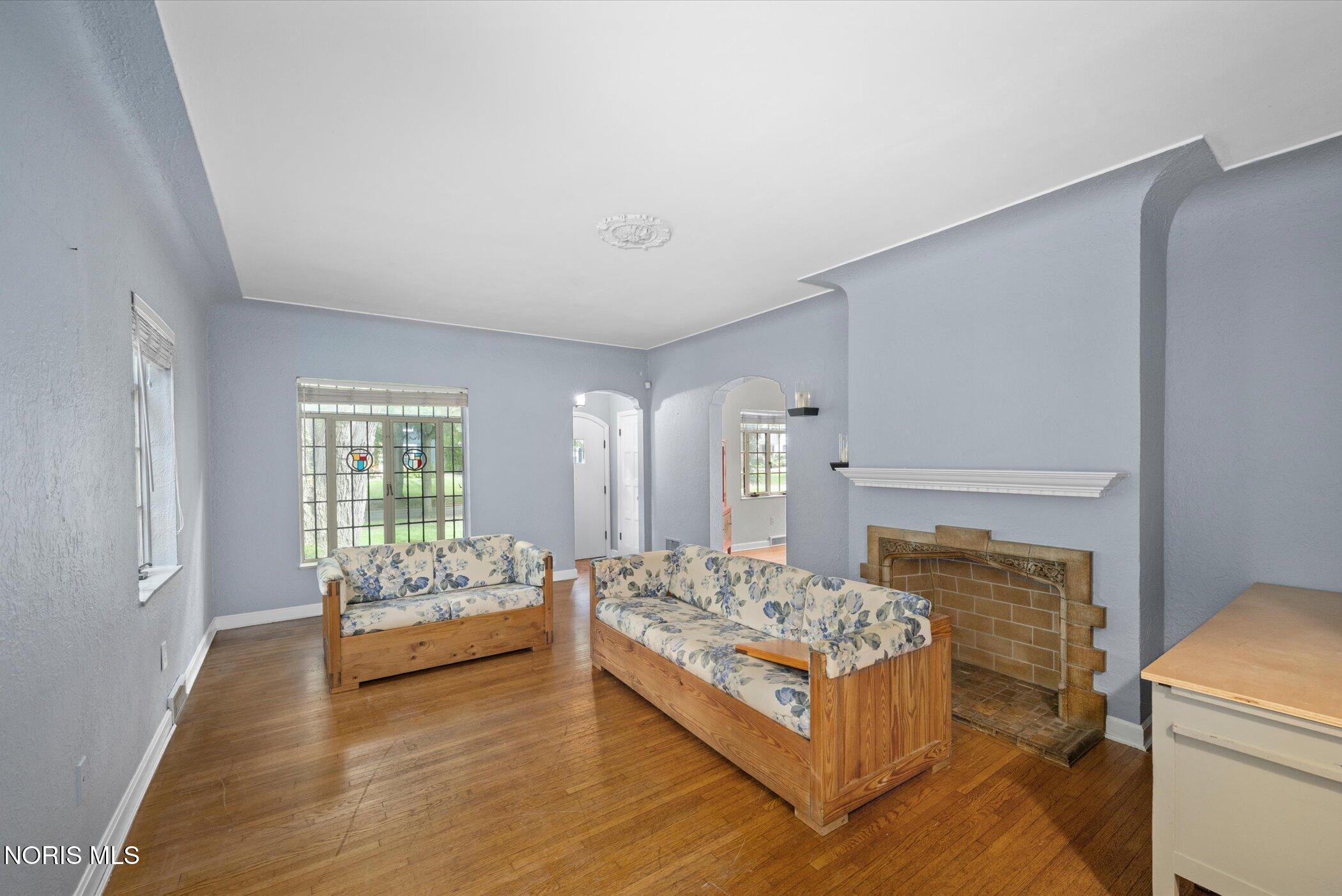 2823 Goddard Road Toledo, OH 43606 - Photo 9 of 37 Gallery Image 9
