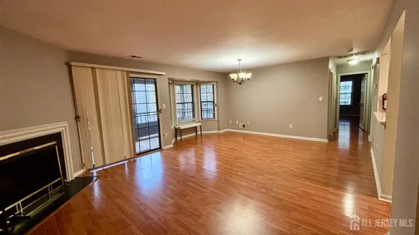 $2,350 | 1107 Woodhaven Drive, Edison, NJ 08817