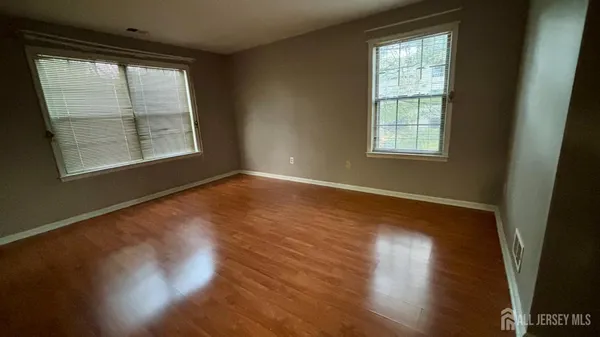$2,350 | 1107 Woodhaven Drive, Edison, NJ 08817