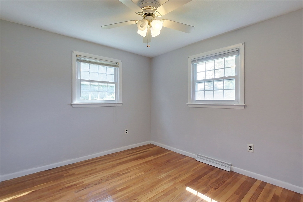 392 Acton Road Chelmsford, MA 01824 - Photo 11 of 27