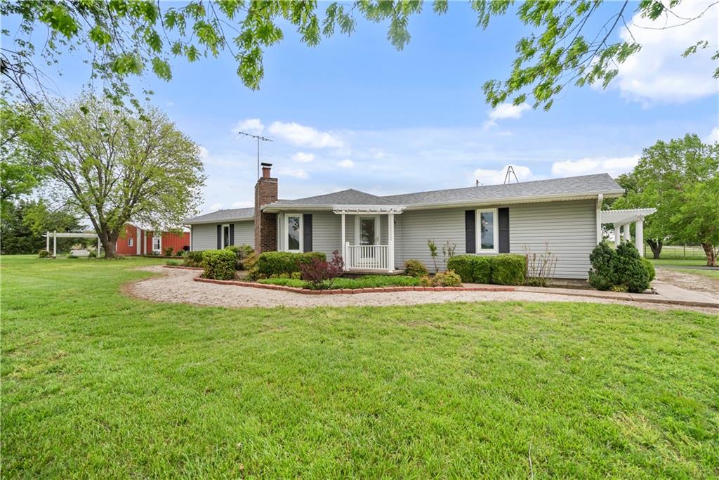 1504 17000 Road Parsons, KS 67357 - Photo 2 of 90