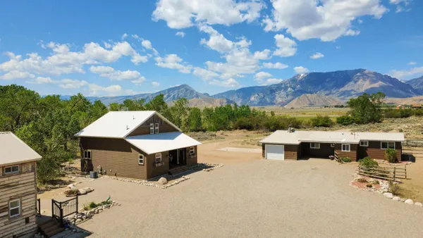 $875,300 | 52 Road 8Uc, Powell, WY 82435