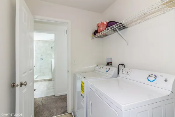 $3,100 | 4271 Liberty Street, Aurora, IL 60504