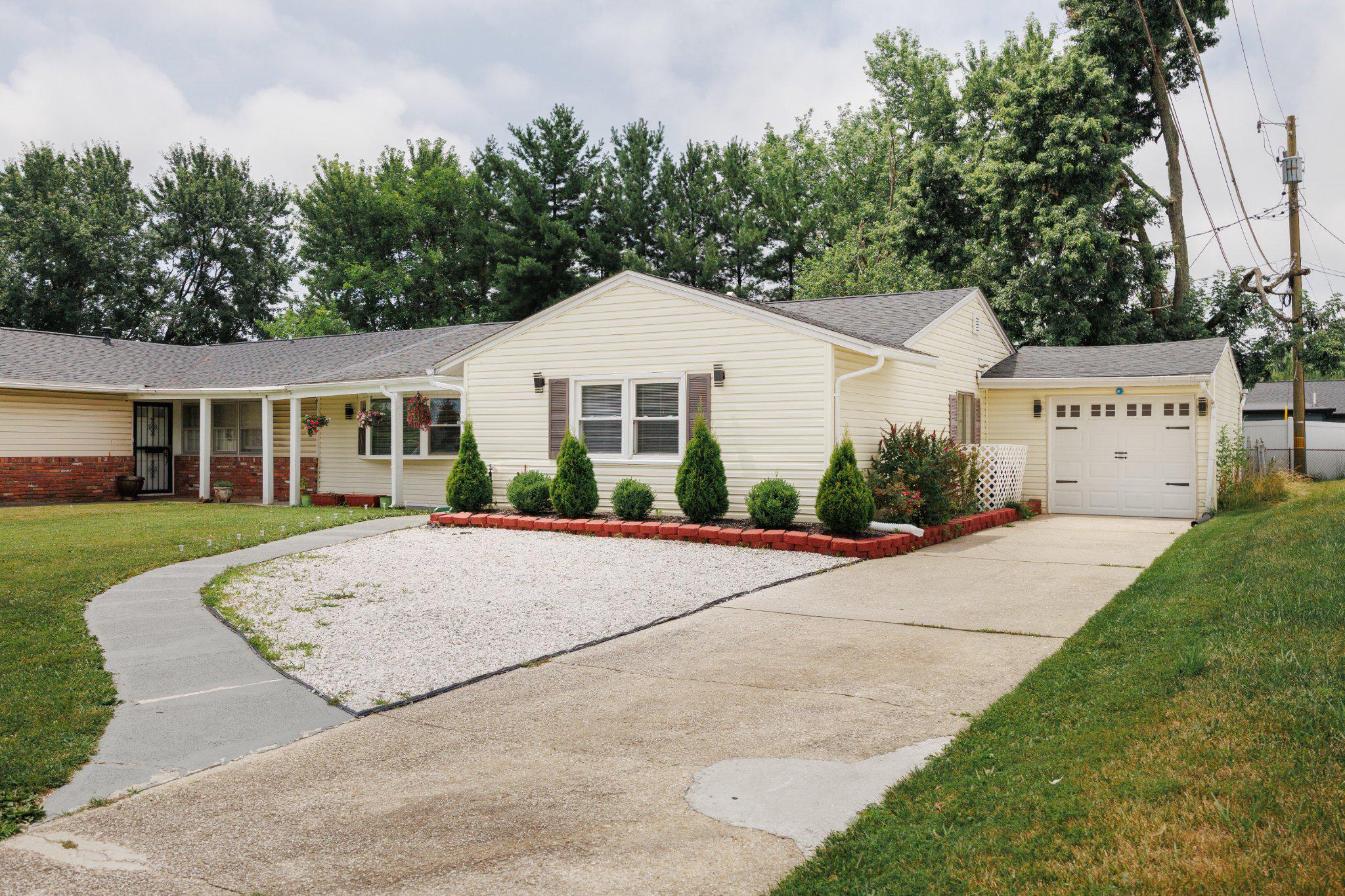 2106 North Rolling Road Windsor Mill, MD 21244 - Photo 2 of 24 Room for 4 extra cars to park