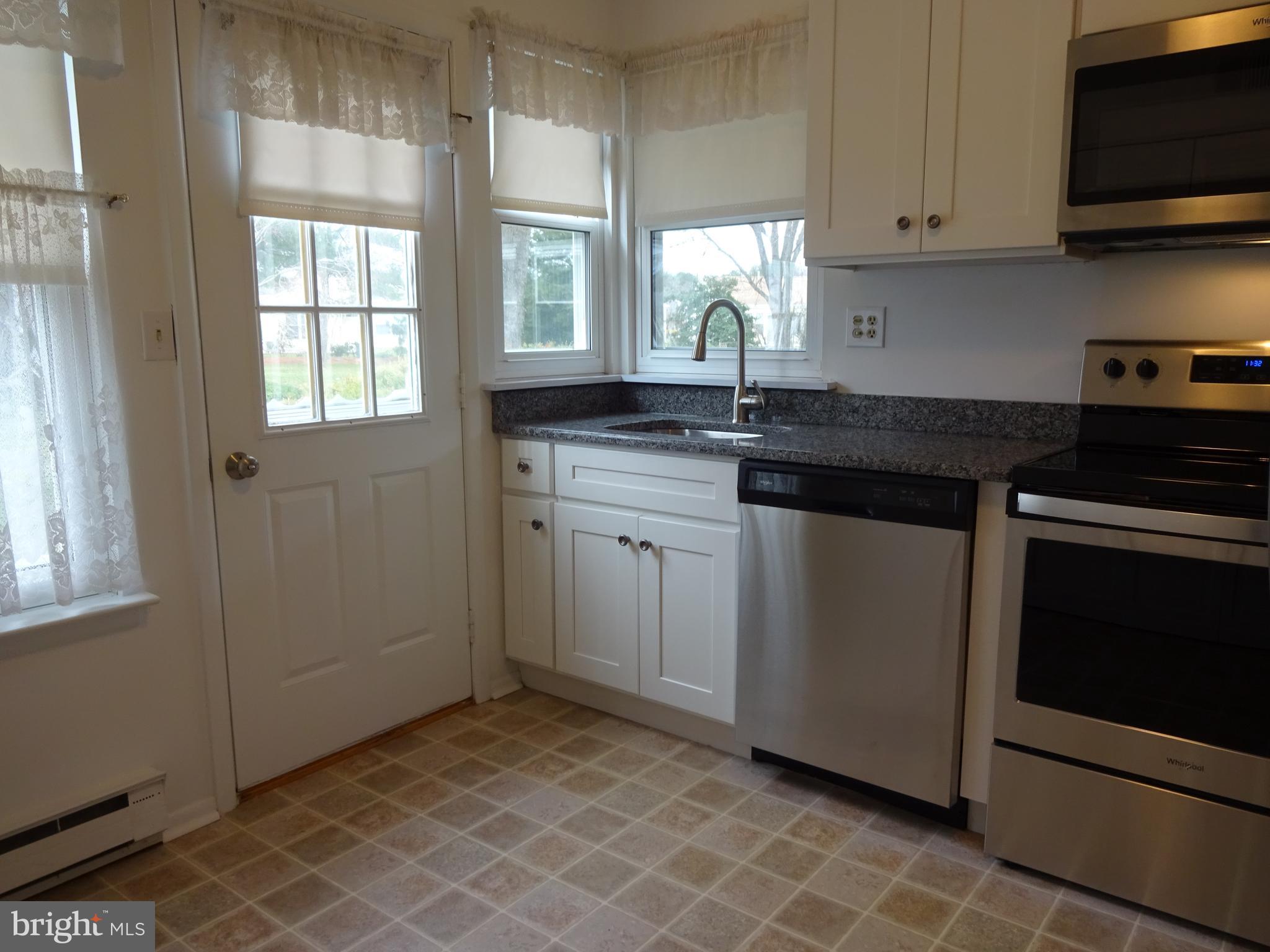 7 Ingham Way Southampton, NJ 08088 - Photo 8 of 20 Kitchen w/ Stainless Steel Appliances