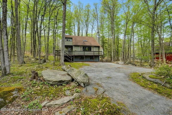 $389,900 | 10 Garden Drive, Lake Ariel, PA 18436