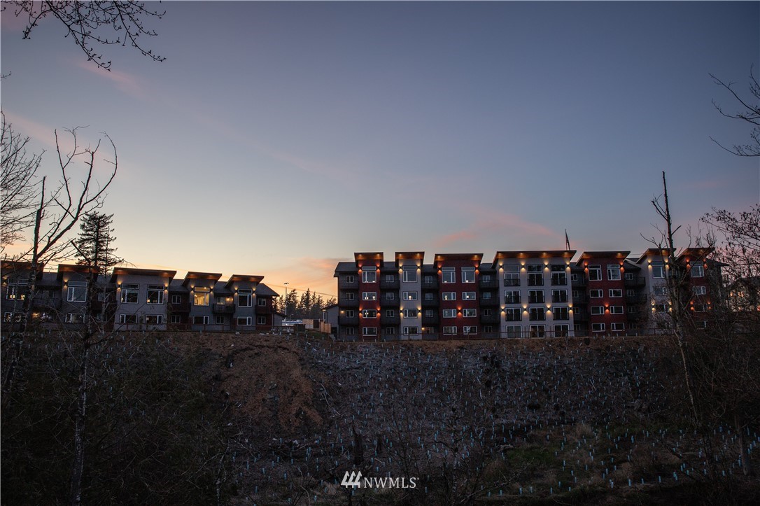 1882 Front Street, Unit 404 Lynden, WA 98264 - Photo 17 of 18 a view of a pathway