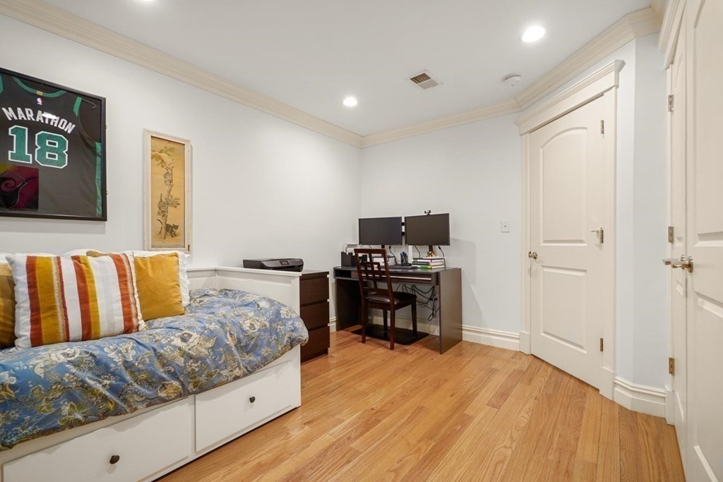 909 Beacon Street, Unit 2 Boston, MA 02215 - Photo 13 of 14