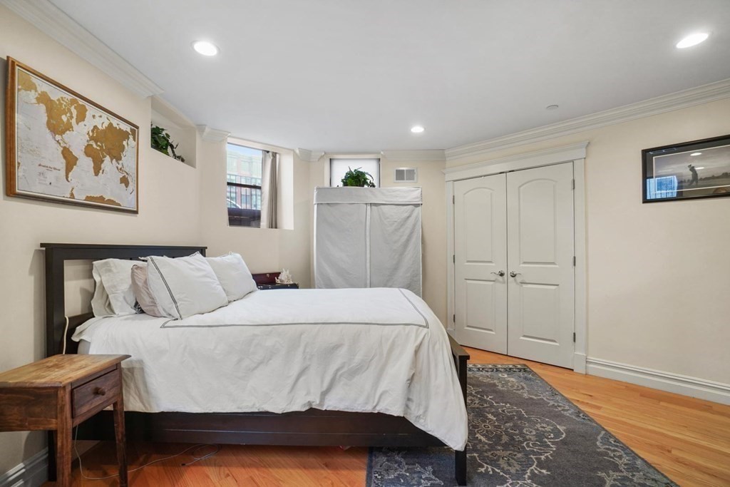 909 Beacon Street, Unit 2 Boston, MA 02215 - Photo 10 of 14