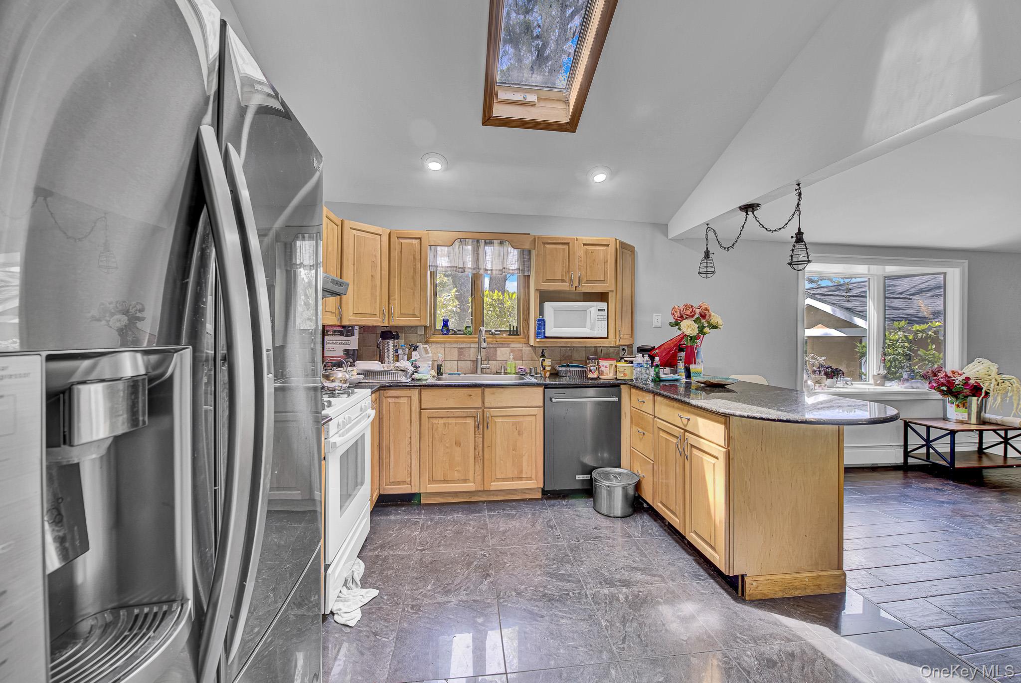 77 South Coleman Road Centereach, NY 11720 - Photo 7 of 28
