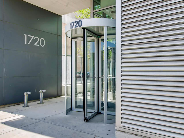 1720 South Michigan Avenue, Unit 3113 Chicago, IL 60616 - Photo 2 of 5 a view of a outdoor space and shower