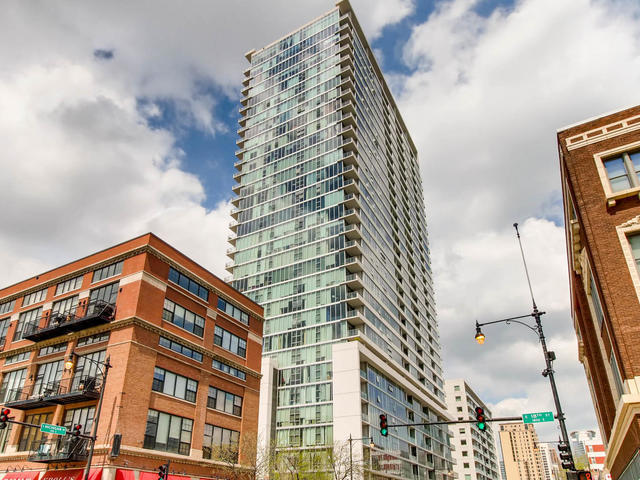 1720 South Michigan Avenue, Unit 3113 Chicago, IL 60616 - Photo 5 of 5 a front view of a building