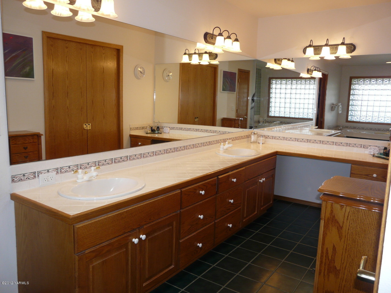 11608 Stump Road Yakima, WA 98908 - Photo 30 of 46 Master Bath 1