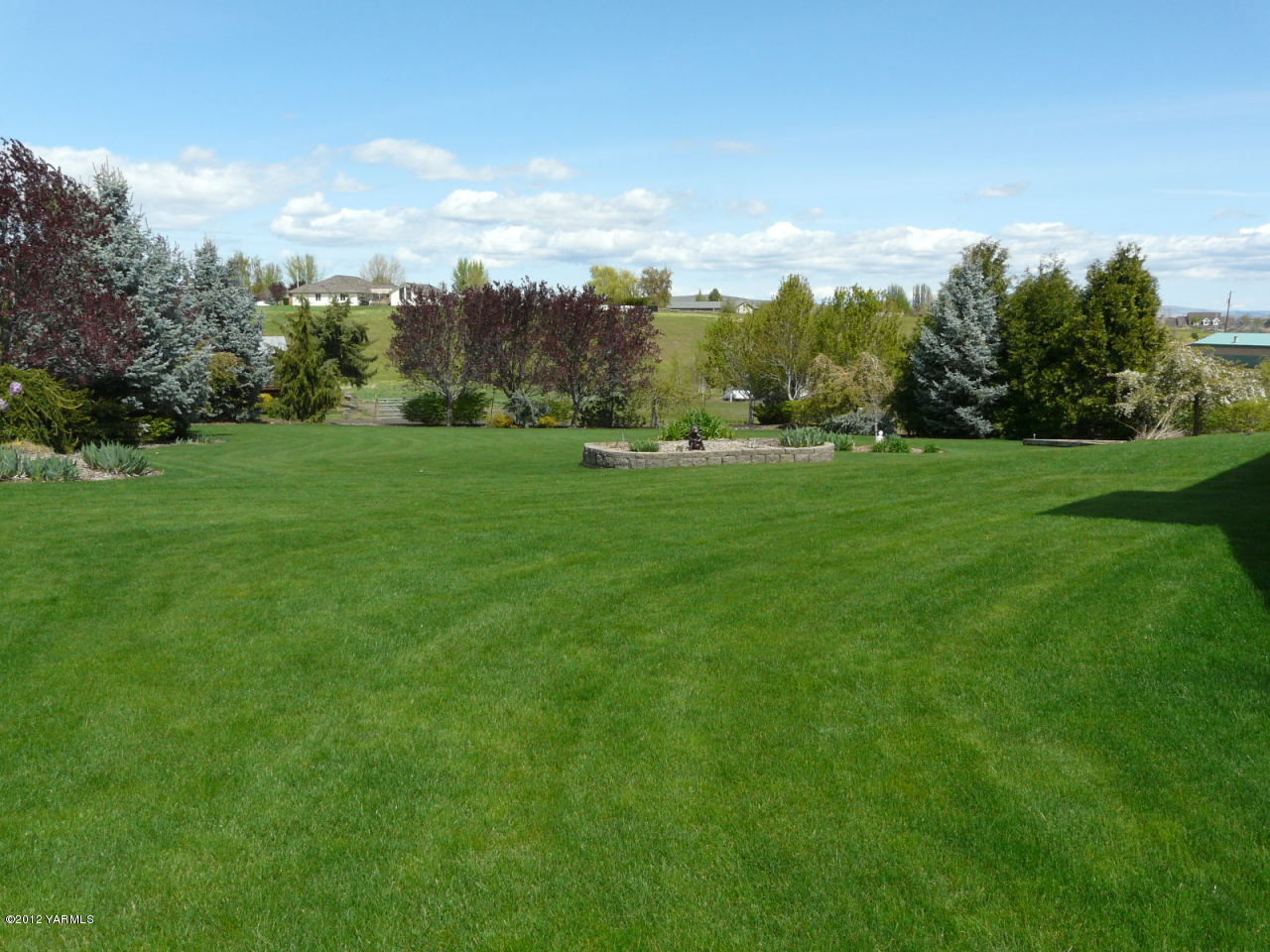 11608 Stump Road Yakima, WA 98908 - Photo 46 of 46 side yard