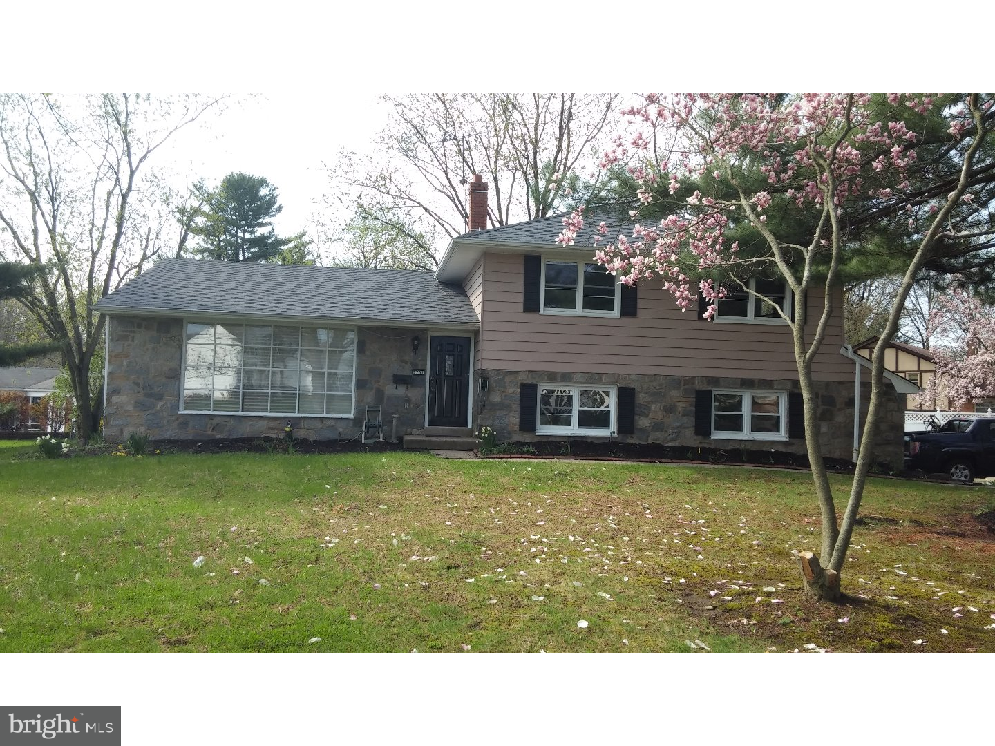 2701 Riverton Road Cinnaminson, NJ 08077 - Photo 1 of 17 Gallery Image 1