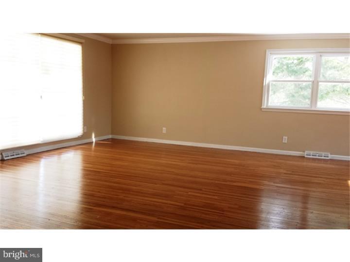 2701 Riverton Road Cinnaminson, NJ 08077 - Photo 7 of 17 Gallery Image 7