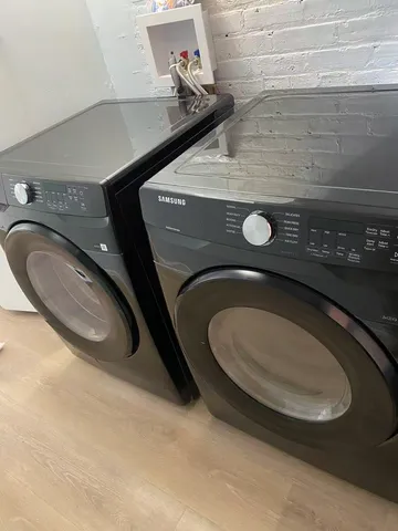 $1,900 | 2821 South Emerald Avenue, Unit 1R, Chicago, IL 60616