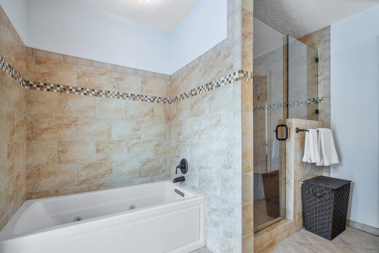 6564 Timber Lane Boca Raton, FL 33433 - Photo 17 of 25 Master Bathroom