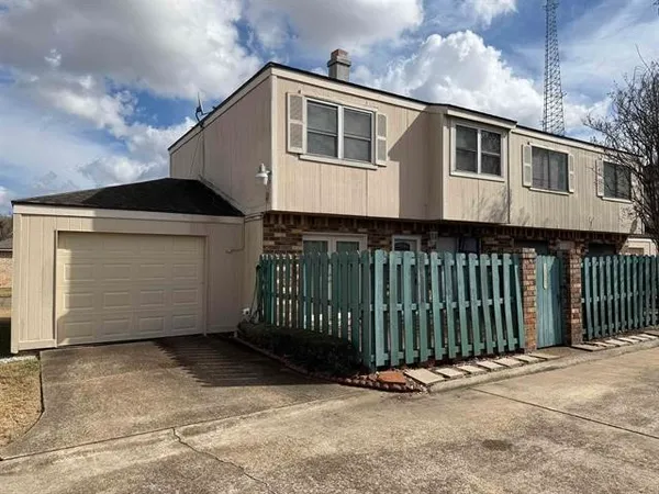 $1,295 | 553 Georgetown Street, Beaumont, TX 77707