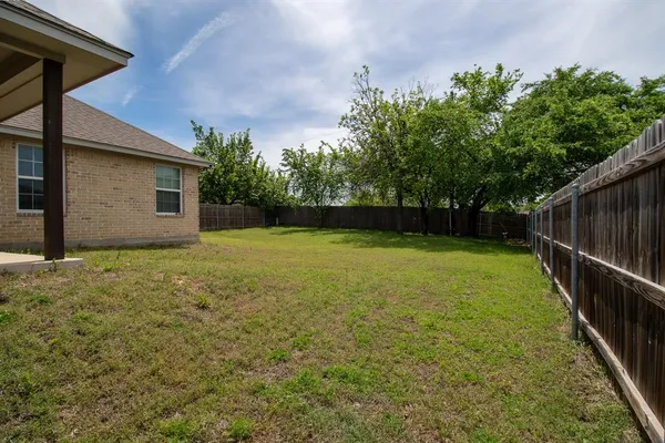 $269,900 | 502 Railey Cove, Springtown, TX 76082
