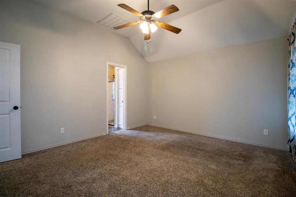 502 Railey Cove Springtown, TX 76082 - Photo 19 of 40