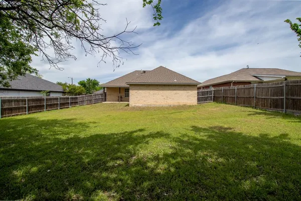 $269,900 | 502 Railey Cove, Springtown, TX 76082