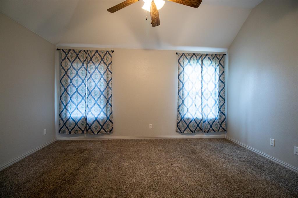 502 Railey Cove Springtown, TX 76082 - Photo 21 of 40