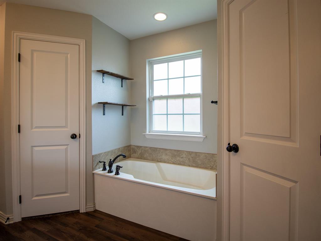 502 Railey Cove Springtown, TX 76082 - Photo 23 of 40