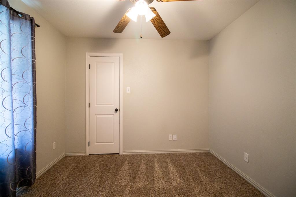 502 Railey Cove Springtown, TX 76082 - Photo 29 of 40