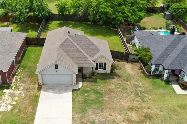 $269,900 | 502 Railey Cove, Springtown, TX 76082