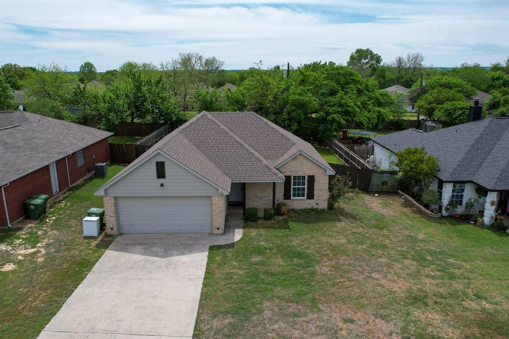 502 Railey Cove Springtown, TX 76082 - Photo 3 of 40