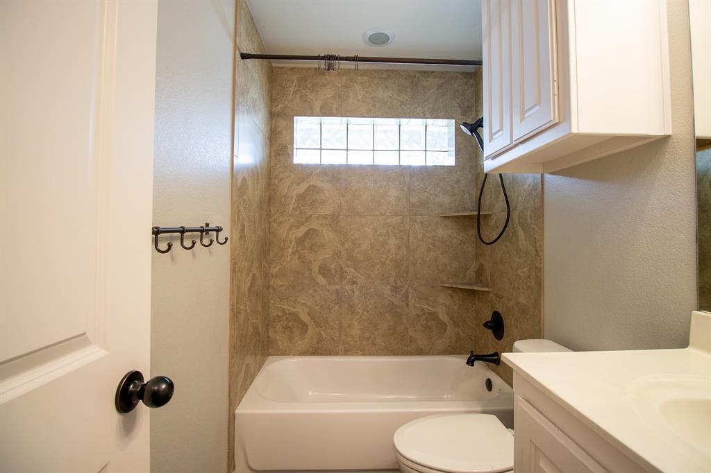 502 Railey Cove Springtown, TX 76082 - Photo 31 of 40