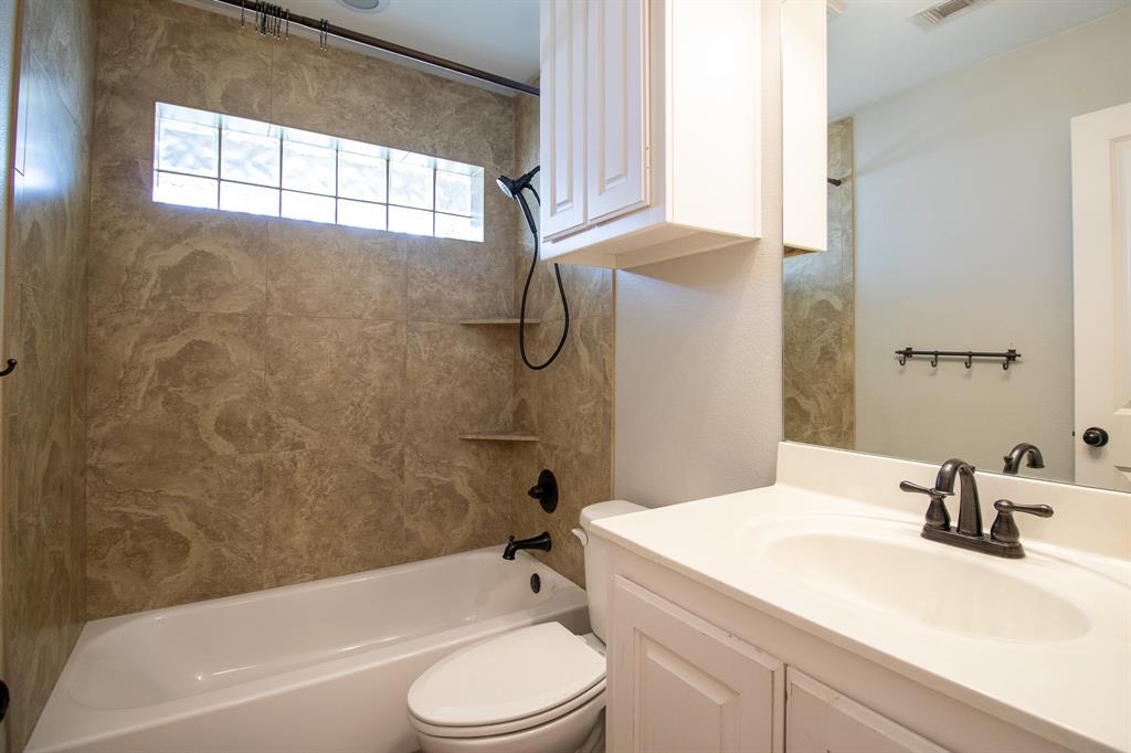 502 Railey Cove Springtown, TX 76082 - Photo 32 of 40