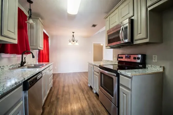 $269,900 | 502 Railey Cove, Springtown, TX 76082