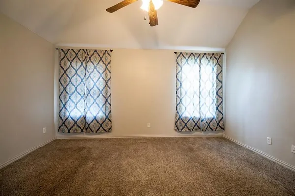 $269,900 | 502 Railey Cove, Springtown, TX 76082