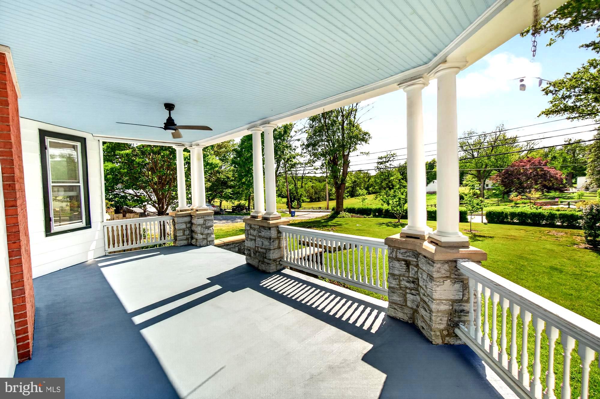 18040 Barnesville Road Barnesville, MD 20838 - Photo 27 of 101 Stone columns