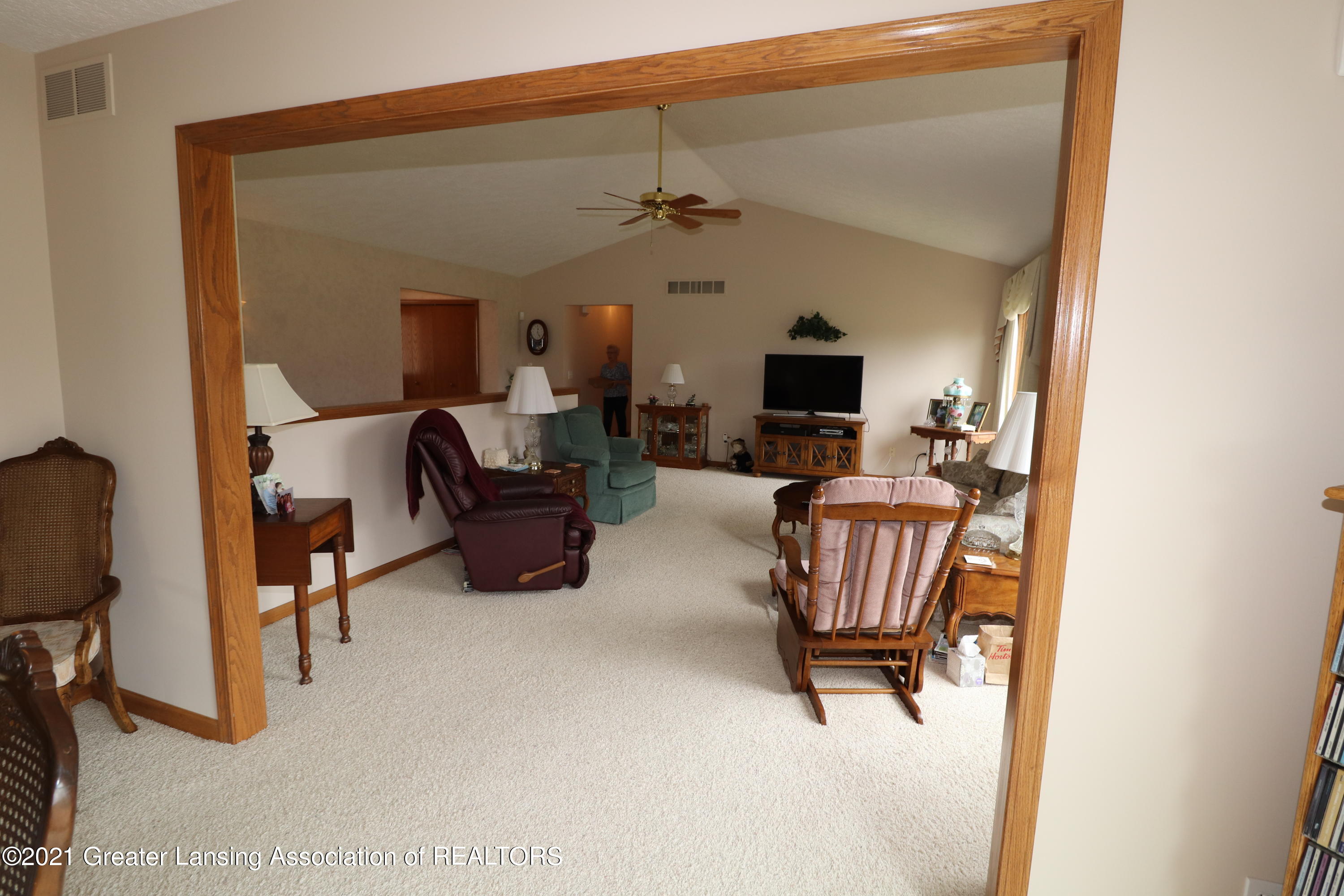 14781 Boichot Road Lansing, MI 48906 - Photo 8 of 29 IMG_3484